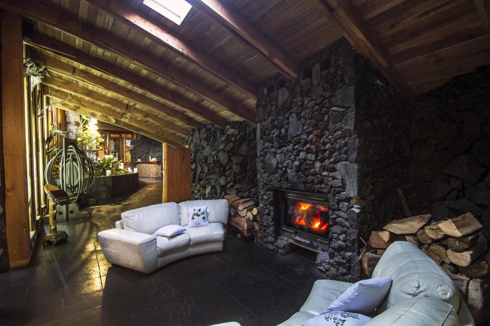 Huilo Huilo Nawelpi Lodge Puerto Fuy Exterior foto